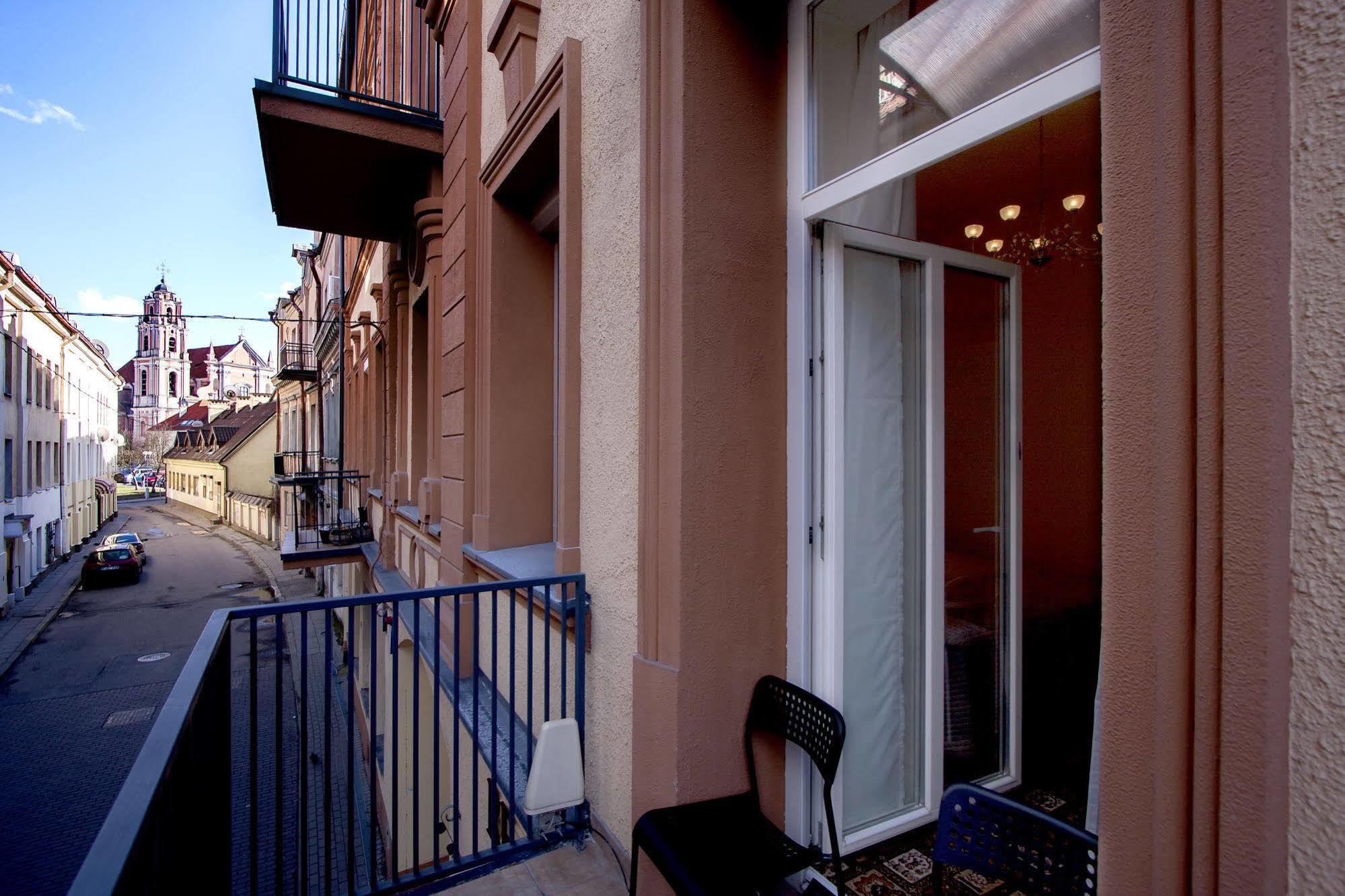 Real House Aparthotel Vilnius Exterior photo